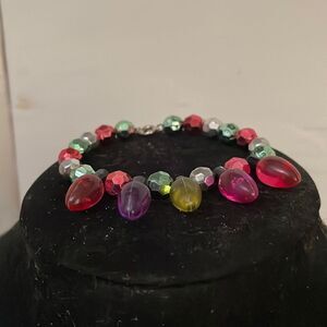 Girls 7” multi color beaded Christmas inspired bracelet with spring clasp